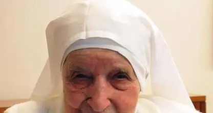 Compie 110 anni la suora più anziana Italia
