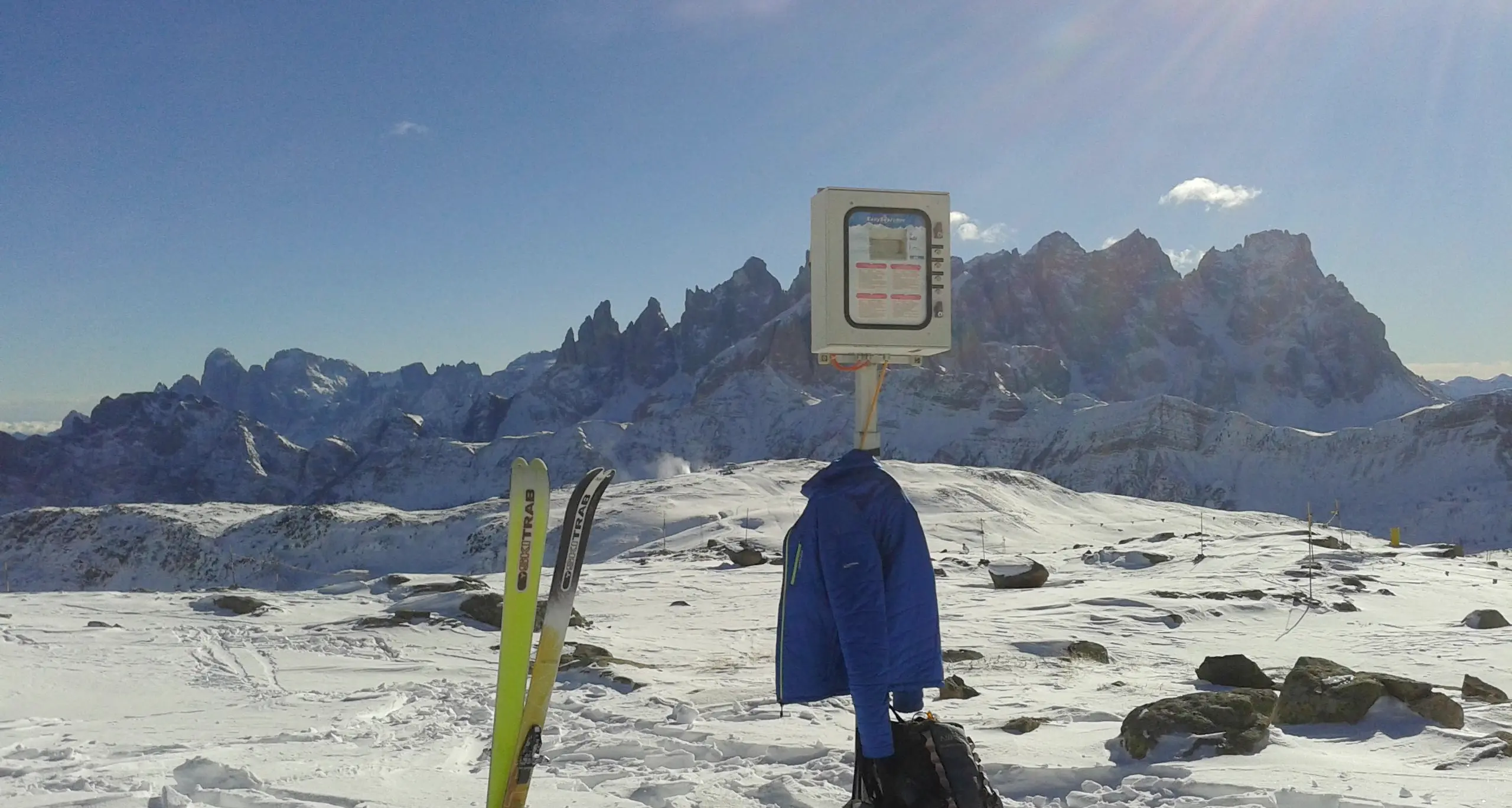 Salvataggio nelle valanghe: al Col Margherita campo Cai per esercitarsi con l'Artva