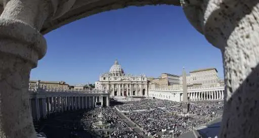 Dalla Chiesa nuovo stop a genitori omosessuali ed educazione sessuale