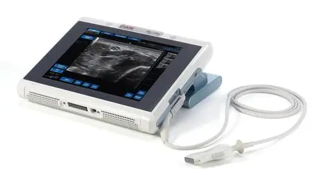 Tumori: a 94 anni dona ecografo per pediatrica oncologica