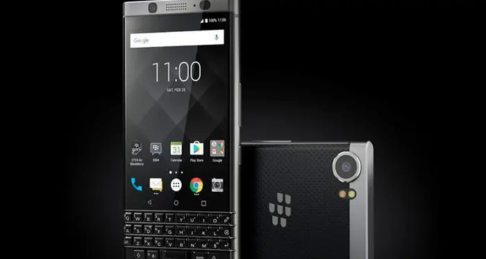 BlackBerry prova il rilancio con le due tastiere di KEYone