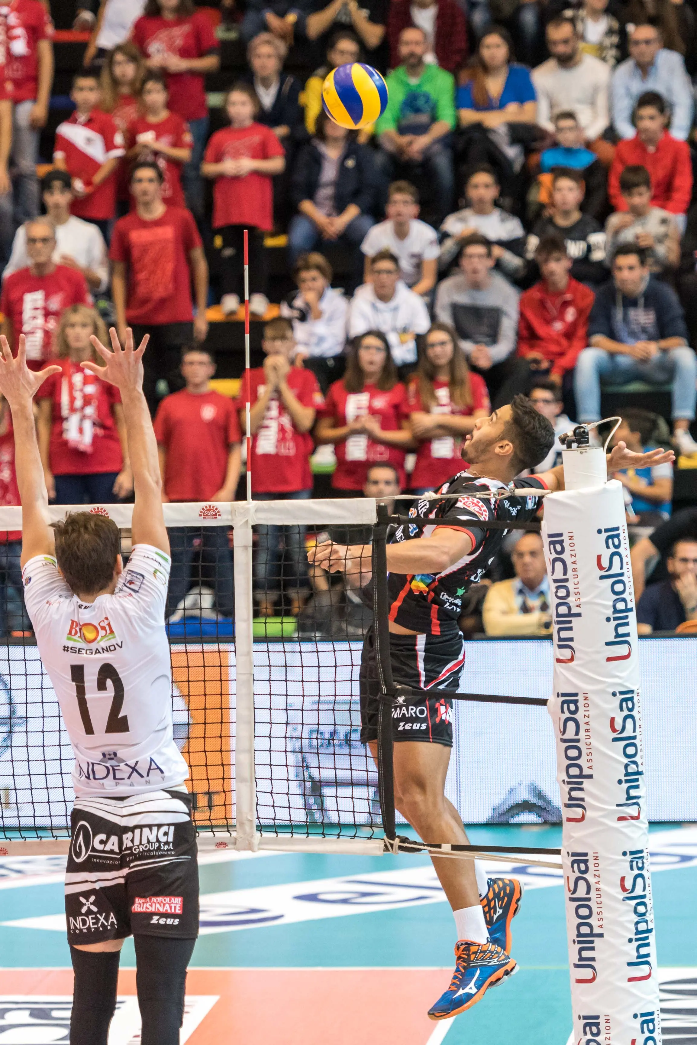 Volley, la Lube rallenta ne approfitta Molfetta
