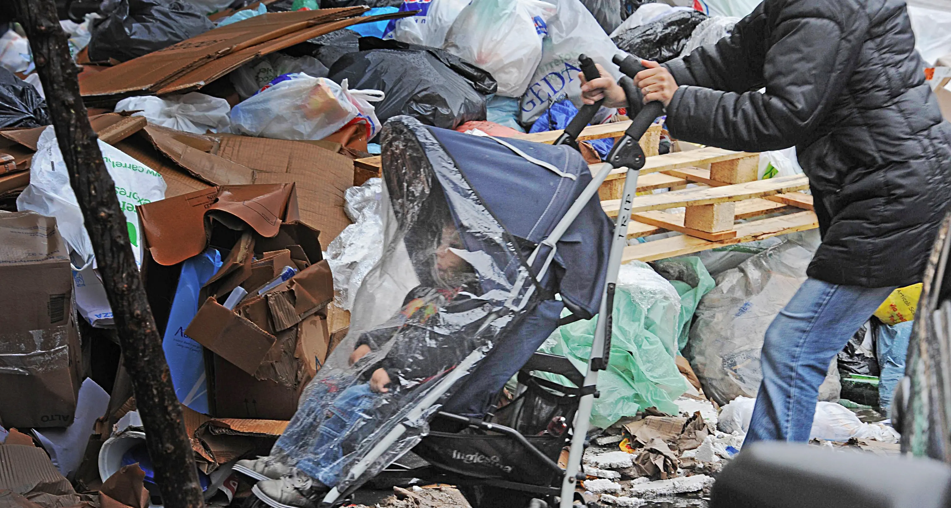Condannata per ricettazione di un vecchio passeggino