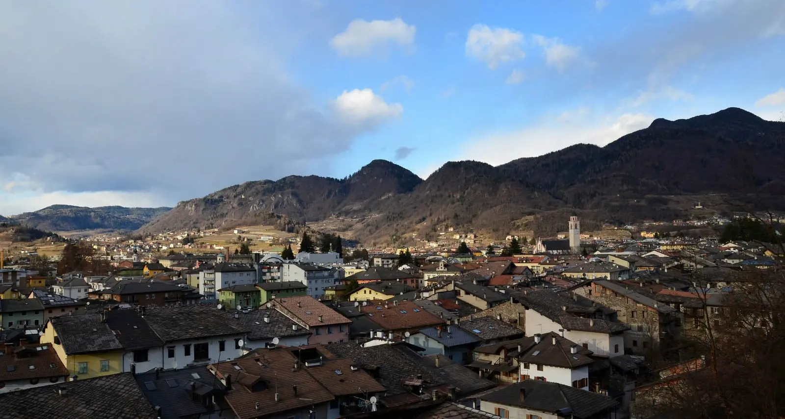 Pergine il centro batte le periferie