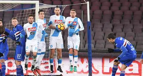 Il Napoli batte la Sampdoria in zona Cesarini