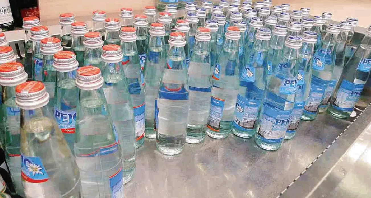 Il business milionario dell'acqua minerale ma per le concessioni solo 90 mila euro