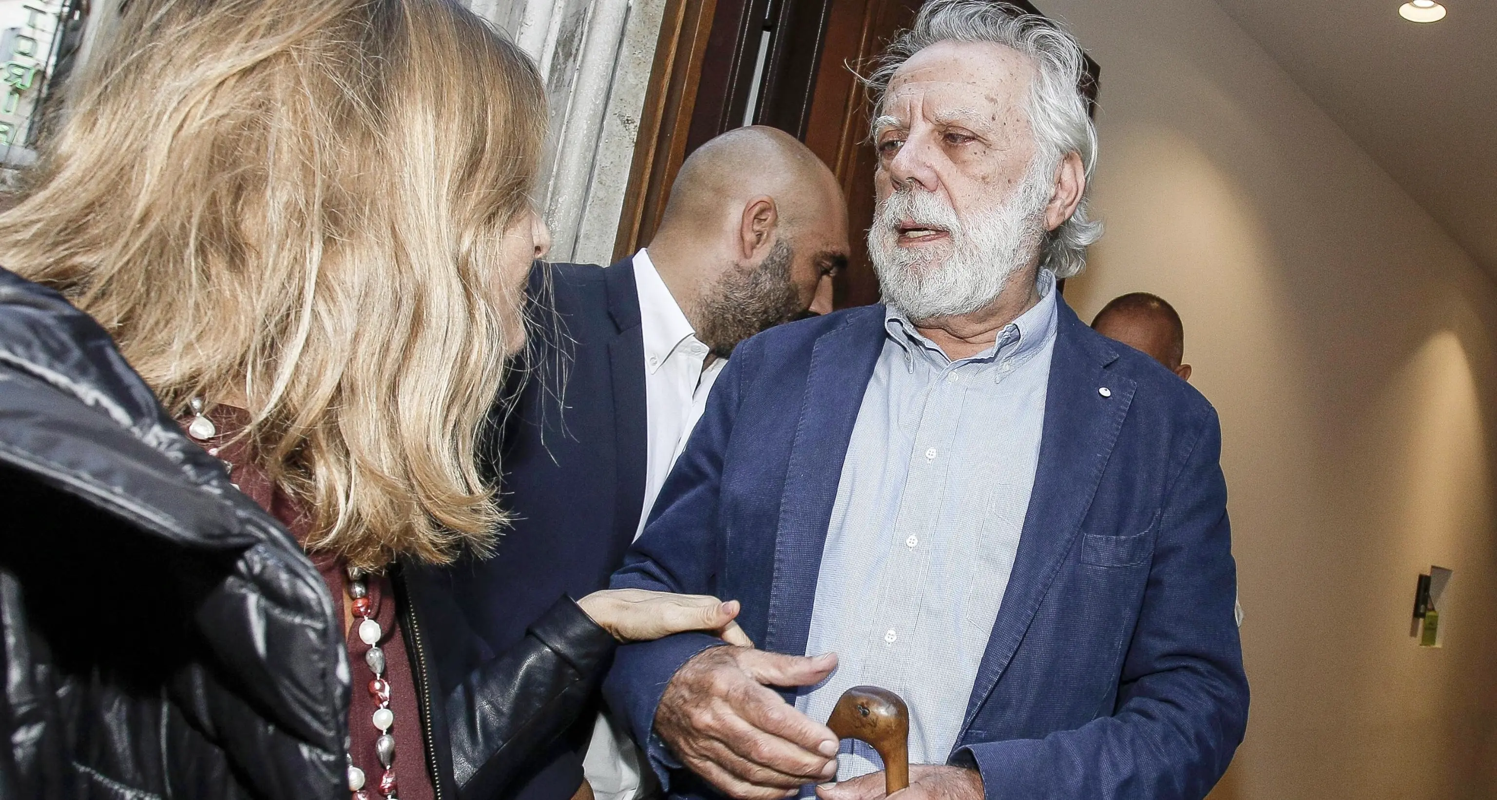 L'Unità licenzia giornalisti Staino: il Pd si disinteressa