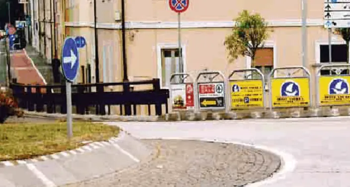 Pedoni e ciclisti a rischio al ponte di San Giorgio