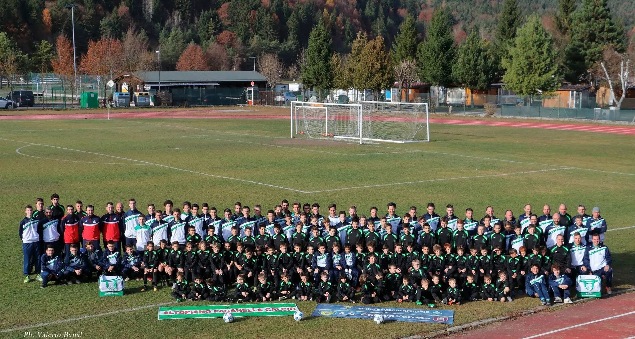Altopiano della Paganella a ruba le figurine dei calciatori locali