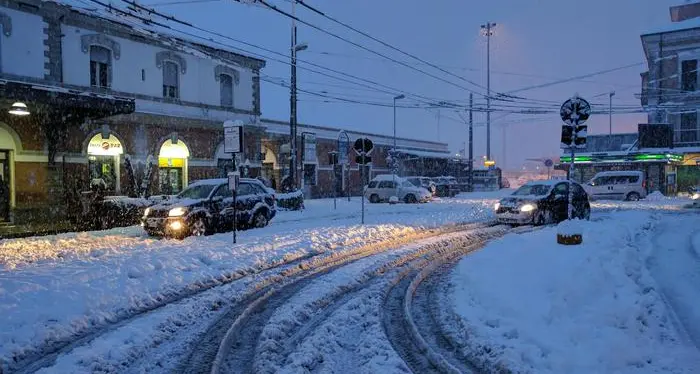 Centro Italia nella morsa della neve Partiti gli aiuti da Trento e da Bolzano