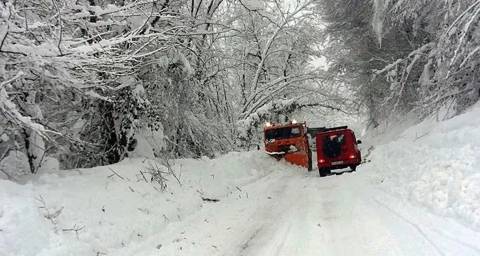 Terremoto e bufere di neve Il Centro Italia è in ginocchio