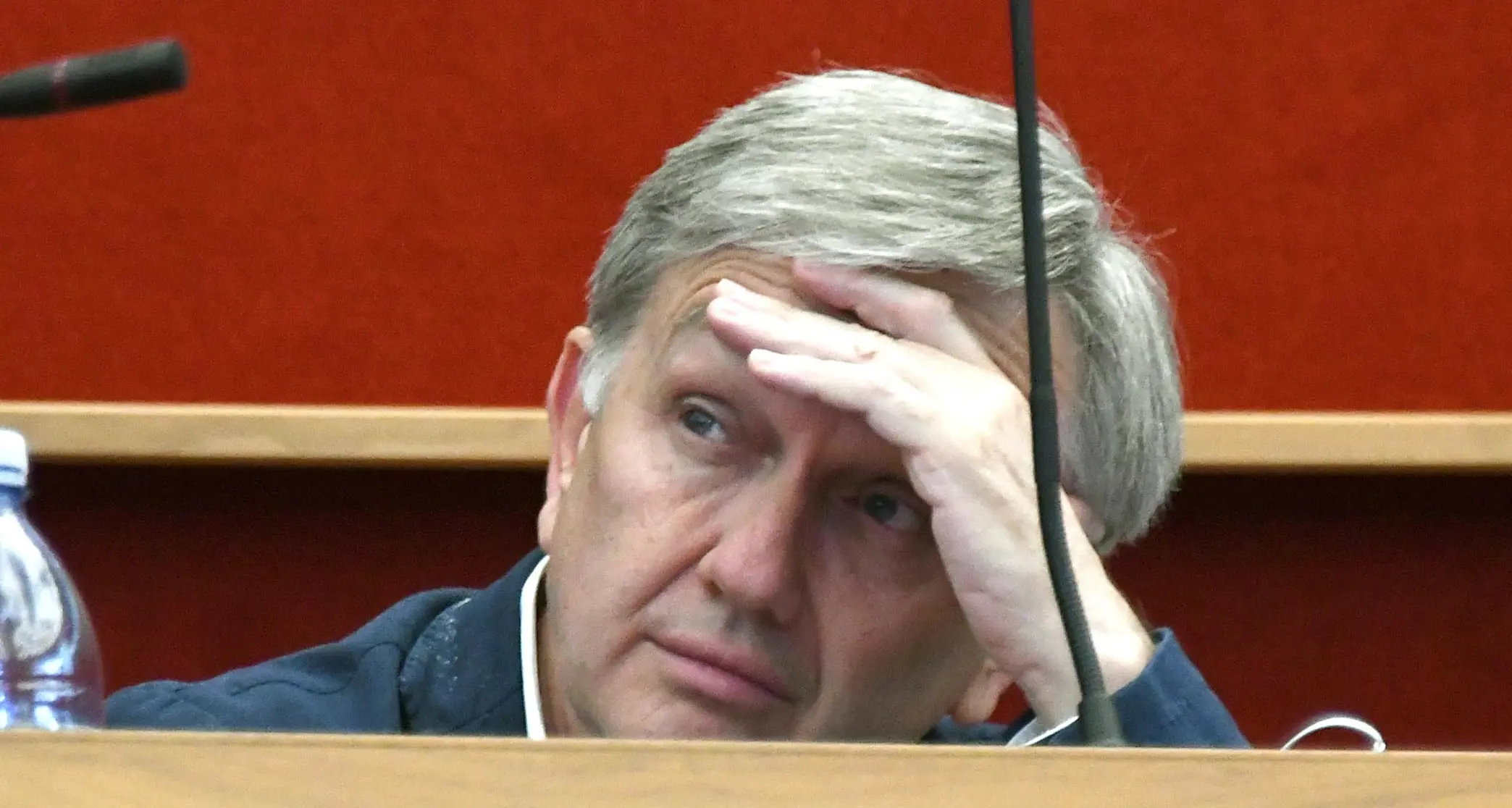 «Non è un presidente super partes» Le minoranze sfiduciano Kaswalder