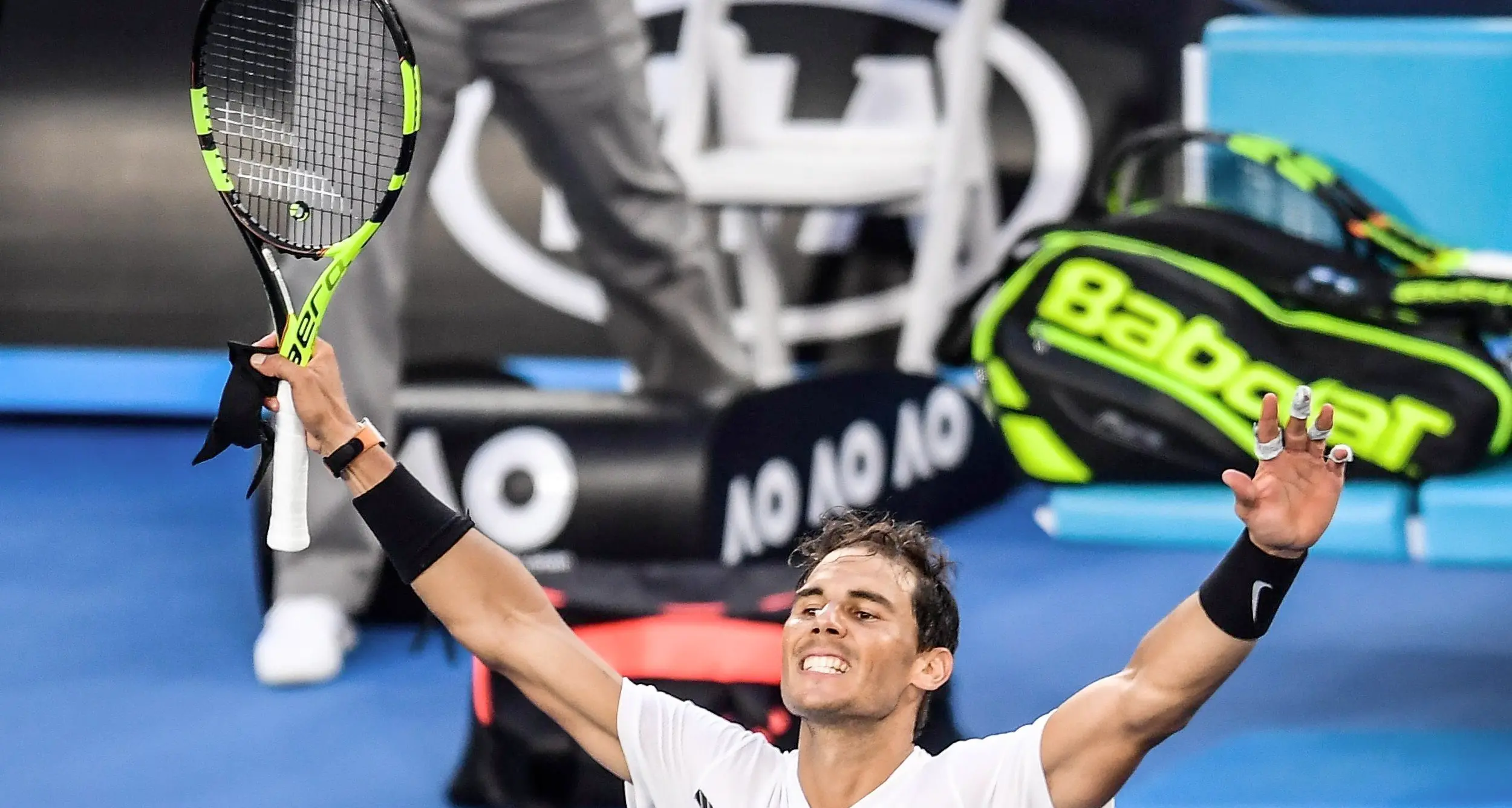 Nadal supera Zverev in cinque set a Melbourne Avanza anche l'austriaco Thiem che batte Paire