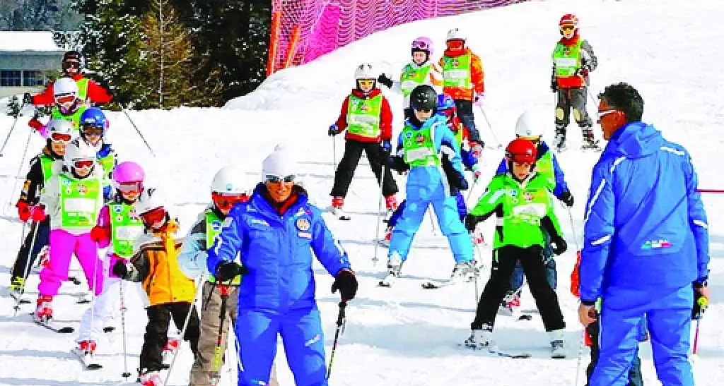 Maestri di sci e albergatori, è scontro sugli «abusivi»