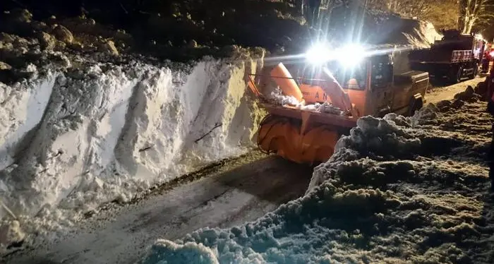 Rigopiano, si scava ancora Trovata la sesta vittima