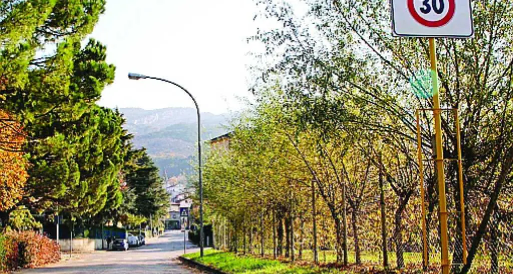 Polemica sul limite dei 30 all'ora in città