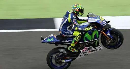 Strepitoso Cal Crutchlow Valentino Rossi ottimo secondo