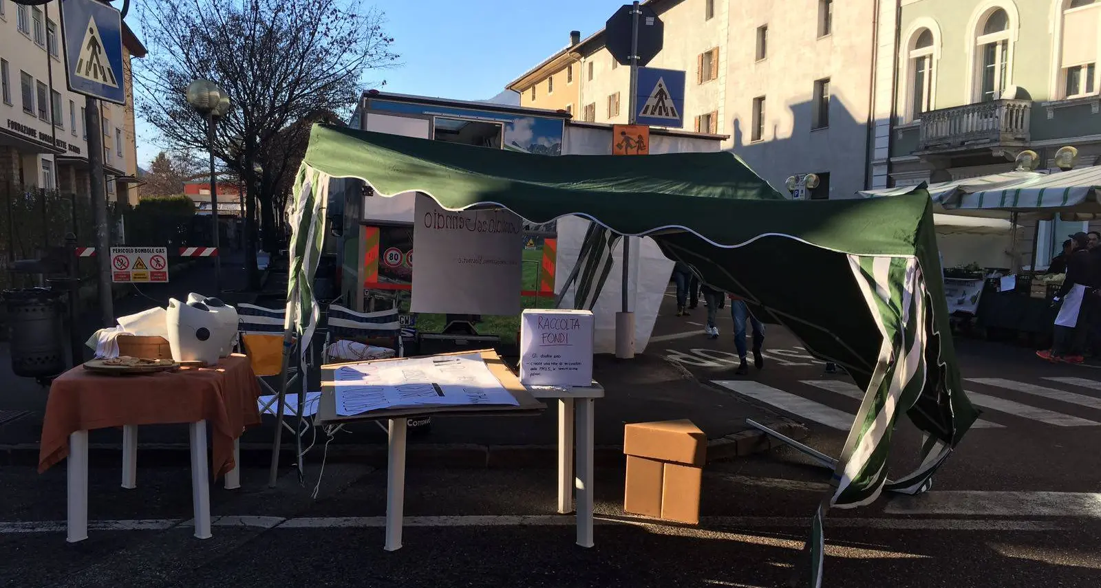 Aggressione al gazebo del Comitato 26 gennaio
