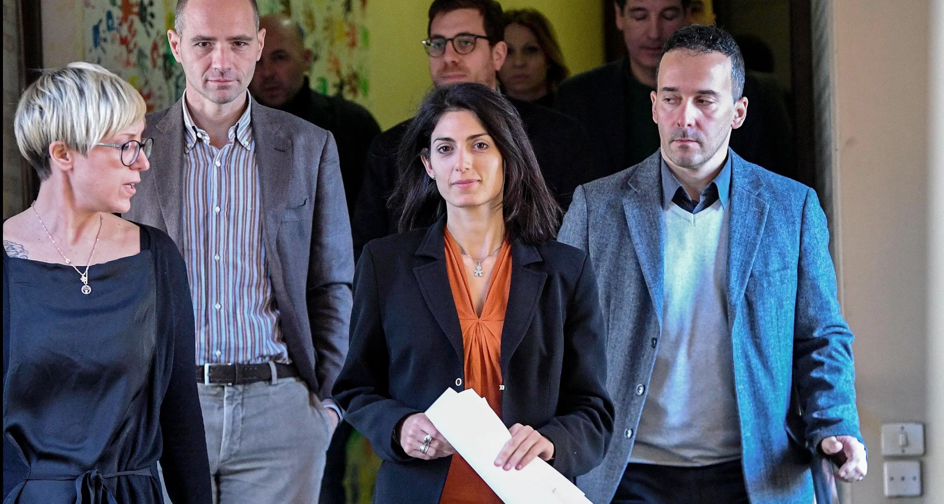 Roma, ipotesi autosospensione o ritiro del simbolo M5S a Raggi