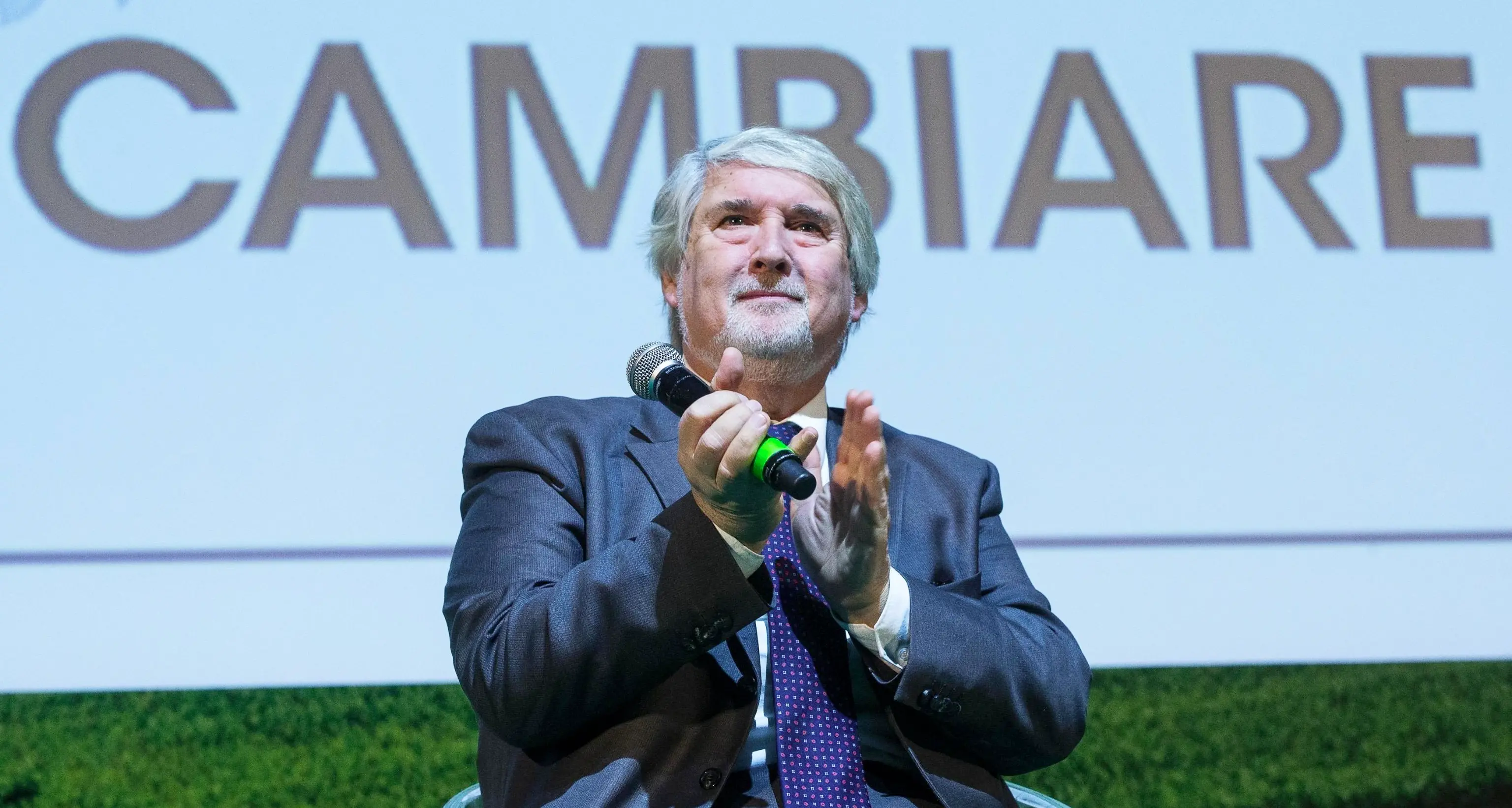 Poletti e i cervelli in fuga Arriva la mozione di sfiducia
