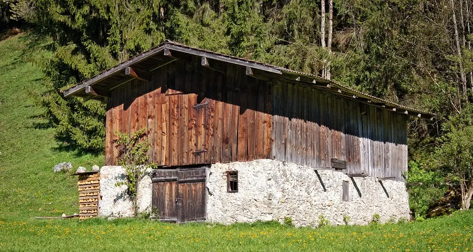 Tasse sugli immobili, nel mirino della Provincia le dichiarazioni sugli edifici agricoli esenti