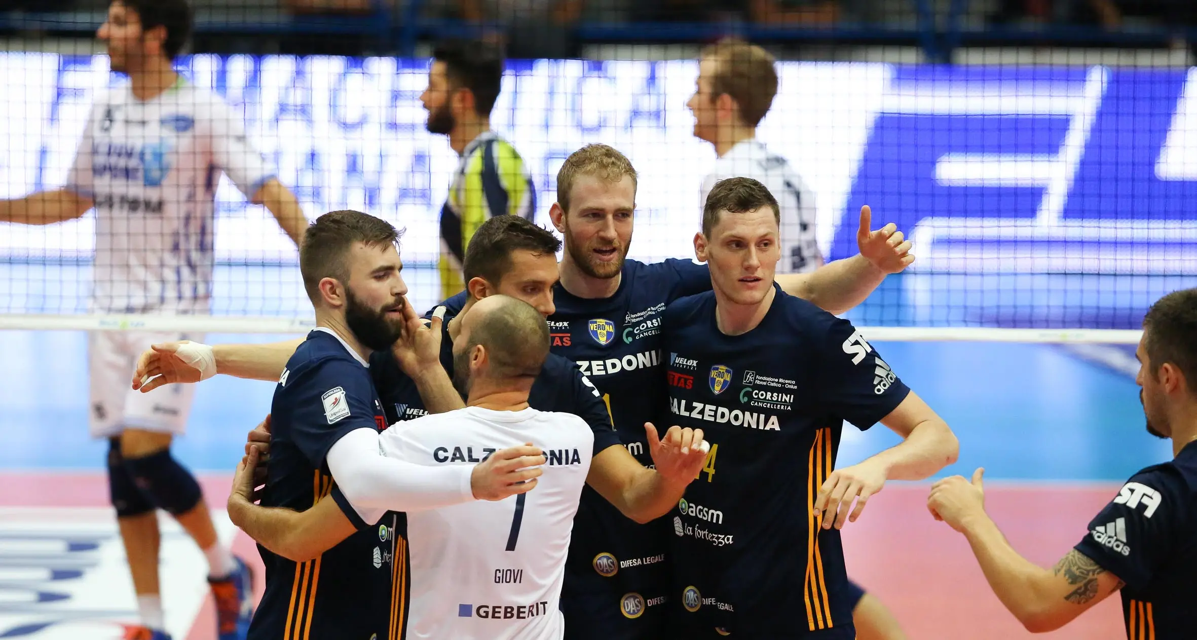Volley, Verona a rullo Latina si deve inchinare