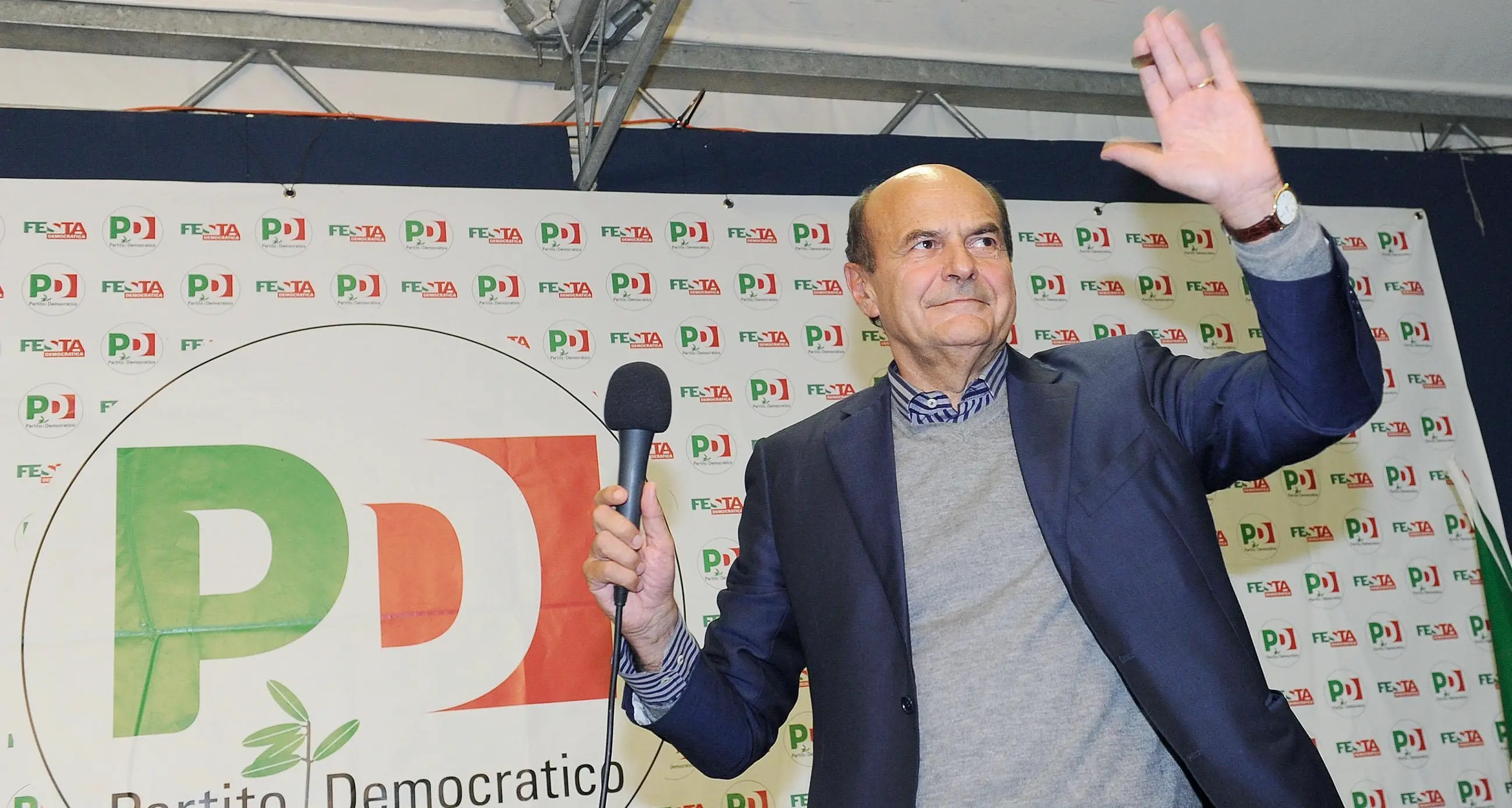 Pd, Bersani replica agli attacchi della Leopolda: «Miserie umane»