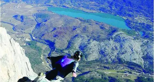 Quando il base jumper non deve lanciarsi L'invito degli esperti Di Palma e Spalanzi