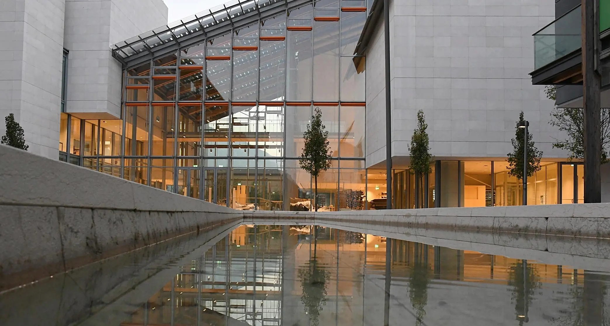 La nuova biblioteca universitaria delle Albere sarà inaugurata sabato ma aprirà in dicembre