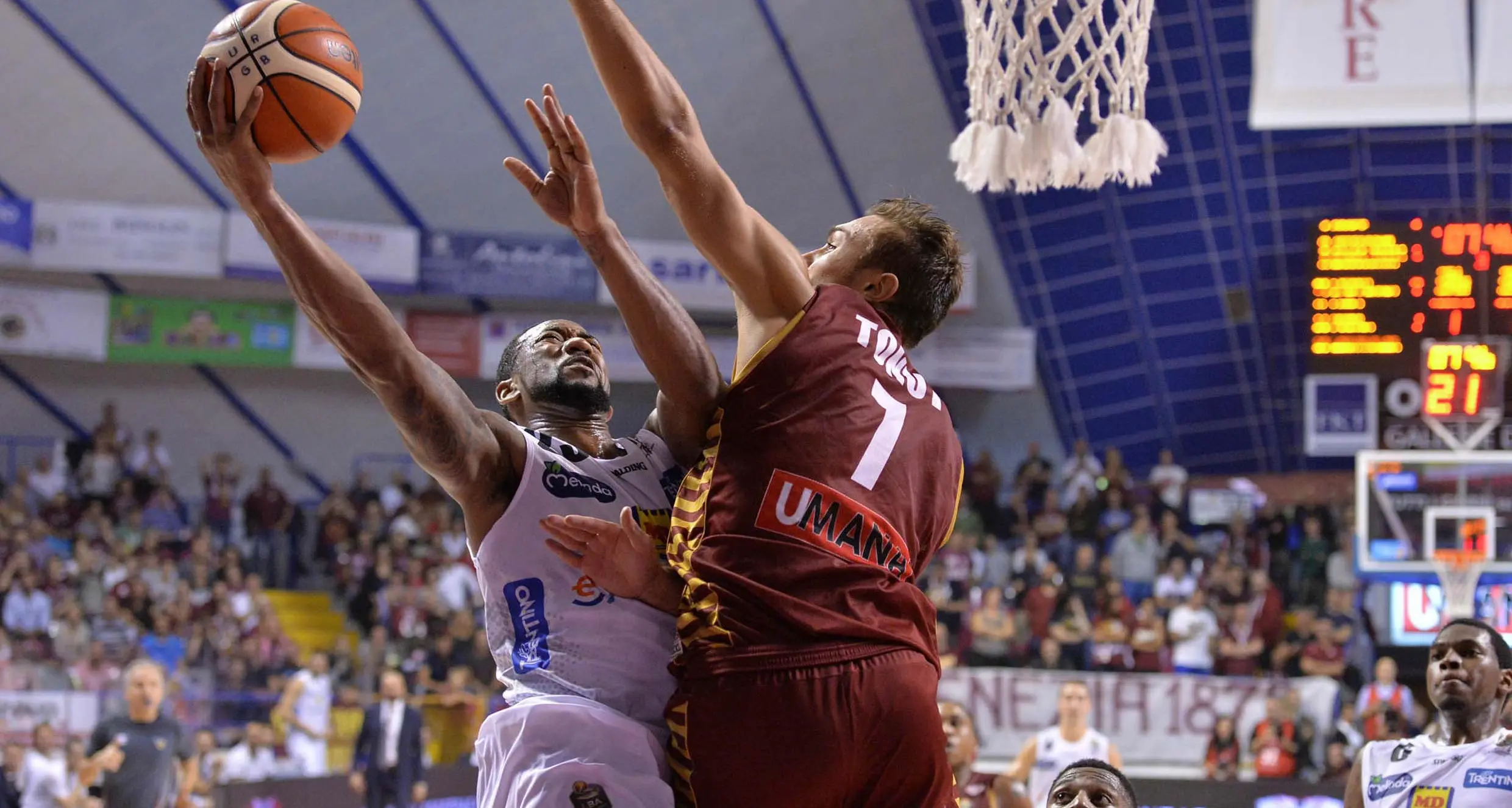 La Dolomiti Energia vuole riscattarsi a Pistoia Domani il match contro l'ex coach Esposito