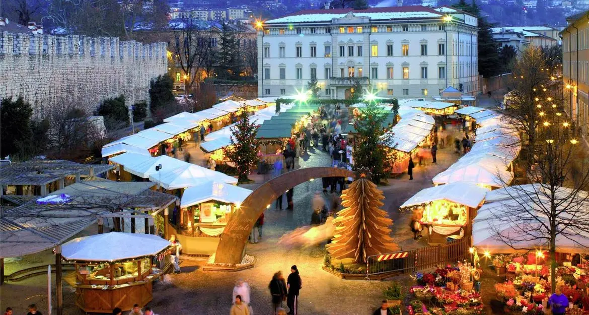 Il Mercatino di Natale di Trento? Forse non si fa, per l'Antitrust. Stanchina: «Ringraziate Carollo»