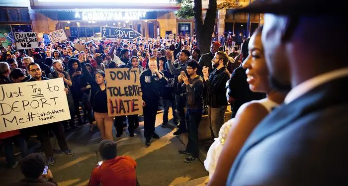 Altra notte di manifestazioni per contestare Donald Trump
