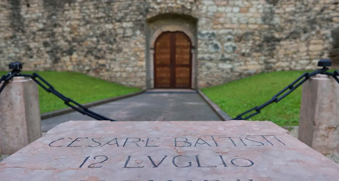 La tragica fine di Battisti raccontata in un reportage