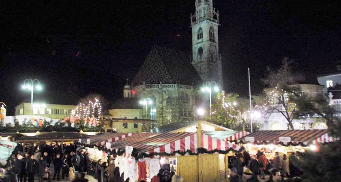 Si lavora per i mercatini di Natale, il via fra 10 giorni