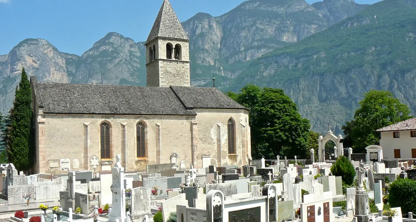 Mezzolombardo, anziani chiedono pulmino per far visita al cimitero