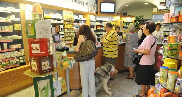 Non solo medicine in farmacia Si pagheranno anche i bollettini postali