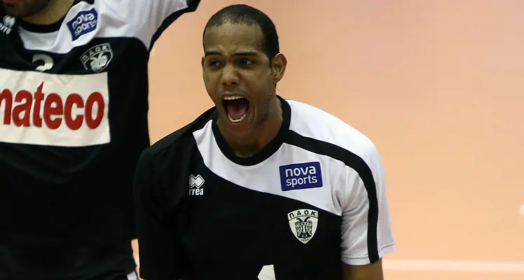 Volley, Vibo ko passa Molfetta