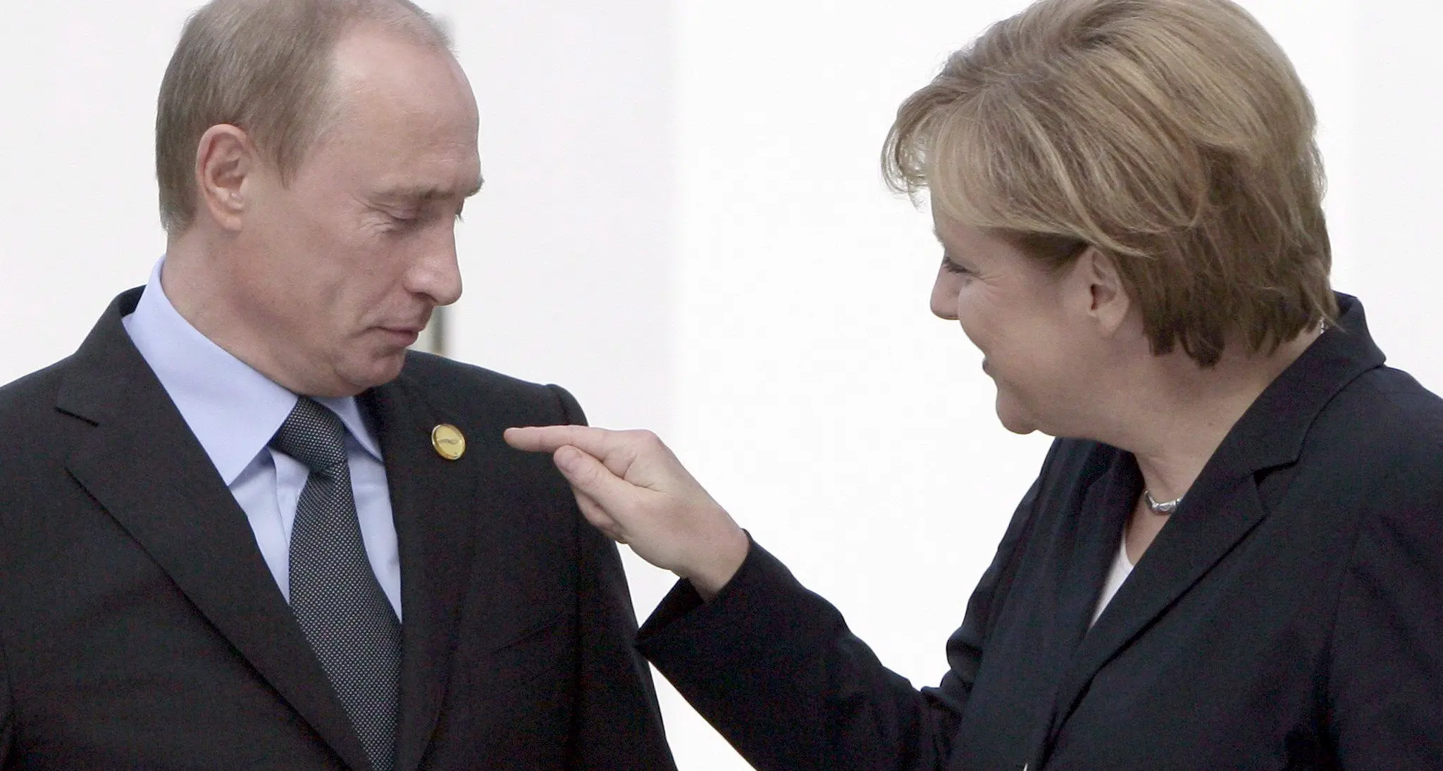 Merkel sulla Siria Sanzioni contro Putin