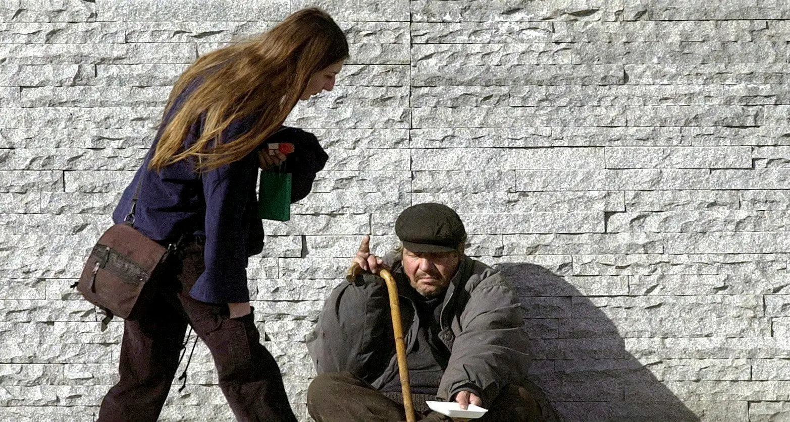 Mendicanti e parcheggiatori abusivi, controlli a tappeto a Rovereto