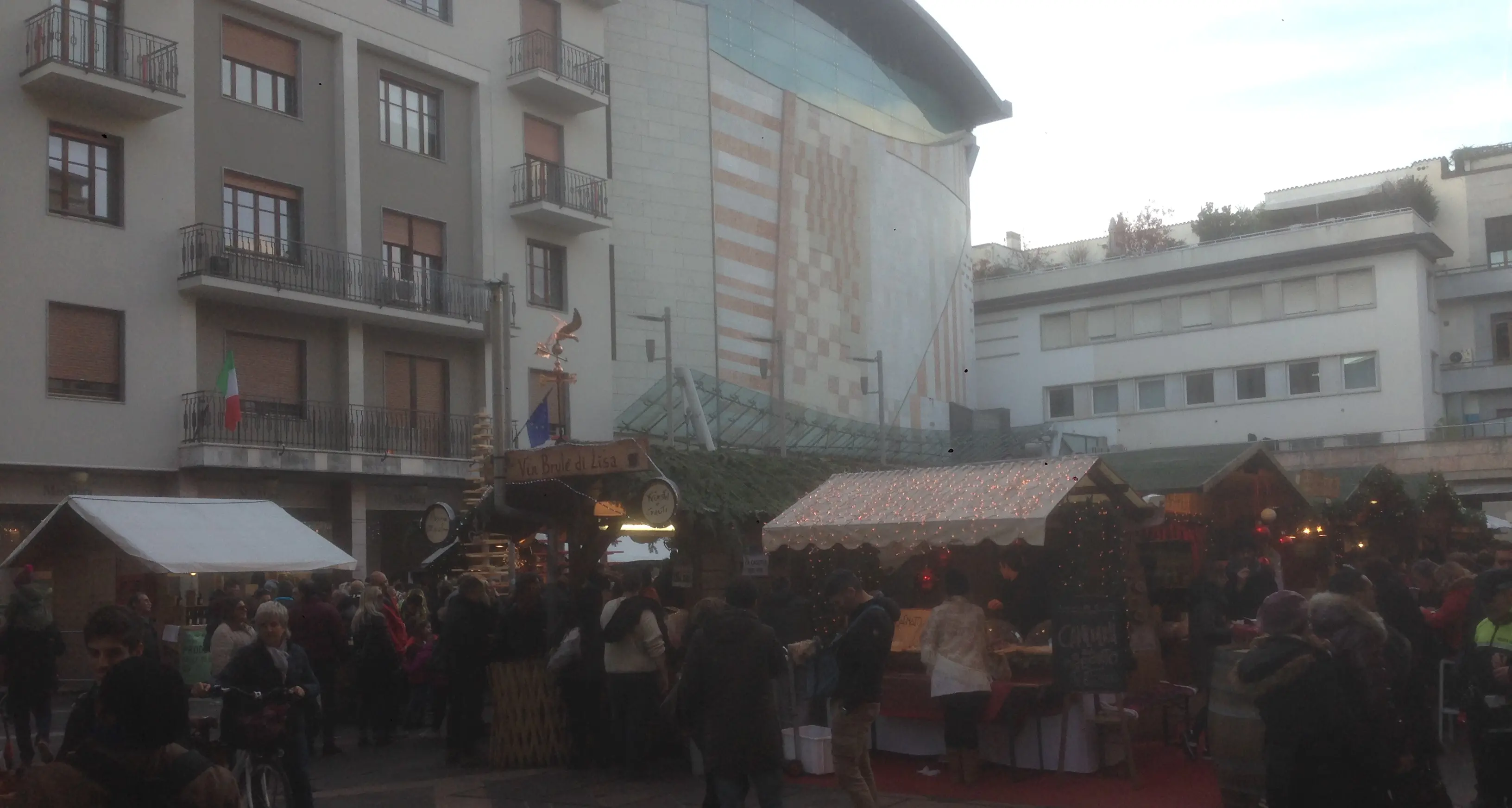 Mercatini e Black Sunday Trento fa il tutto esaurito