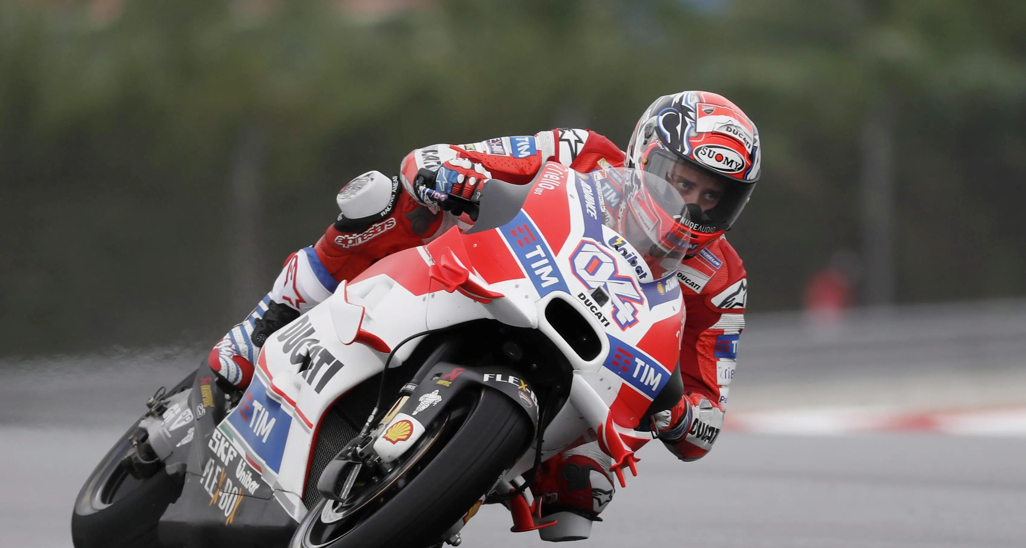 Dovizioso, furia rossa in Malesia Rossi 2° è vicecampione