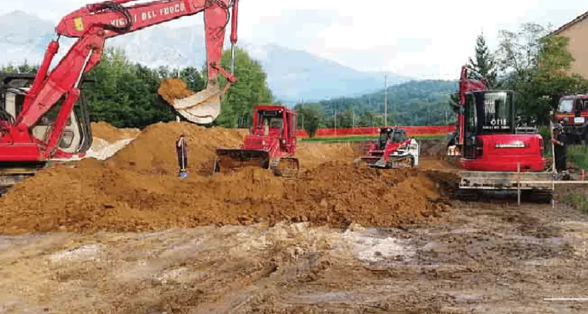 Amatrice, alle 22 di ieri il getto di cemento armato su cui sorgerà la scuola «trentina»