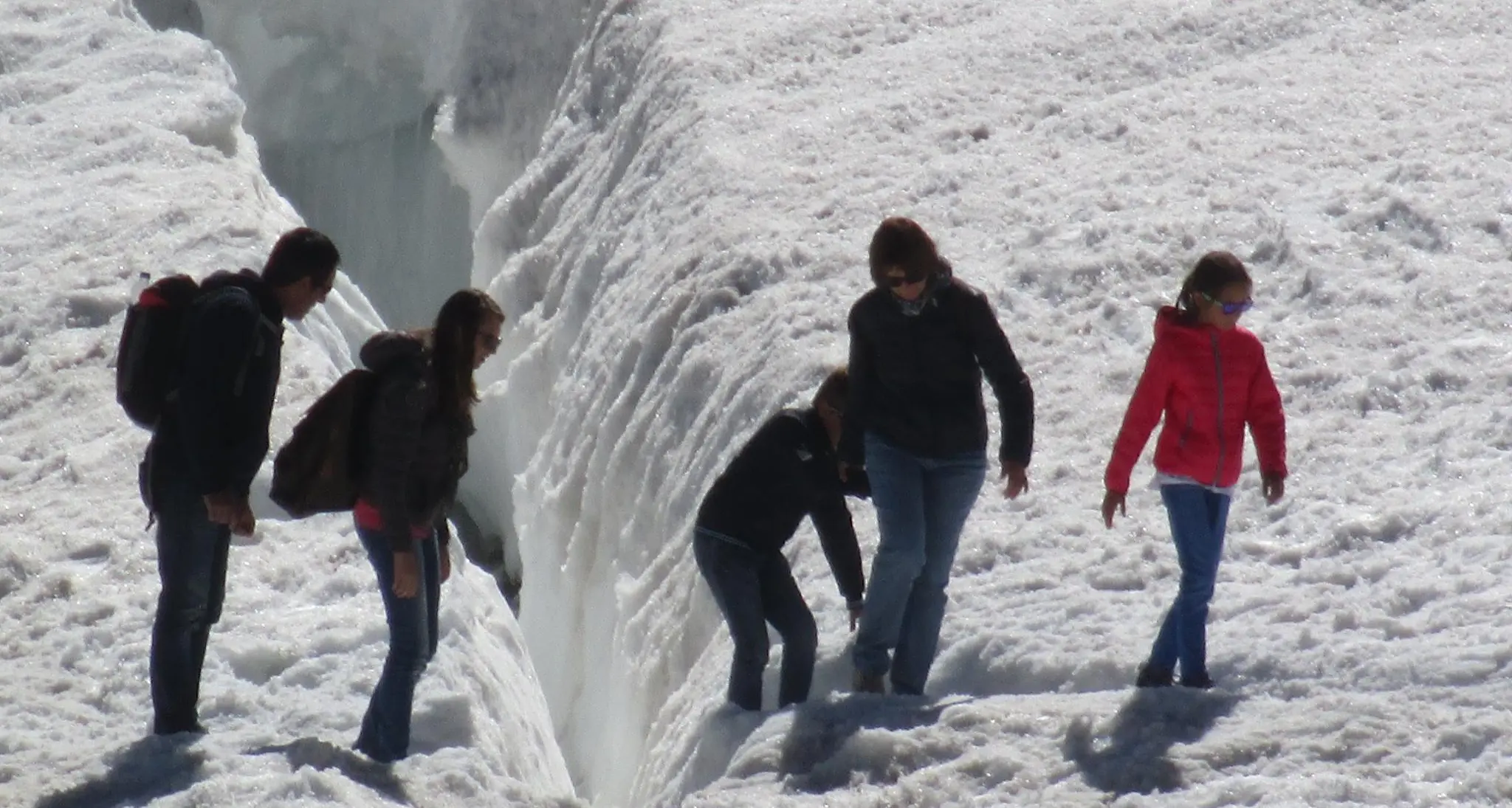Monte Bianco, denuncia di una guida Turisti fra i crepacci incuranti dei rischi