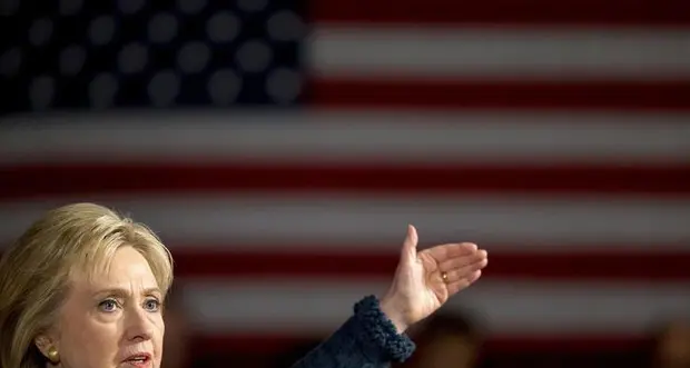 Guai per Hillary Clinton Nuove indagini sull'email