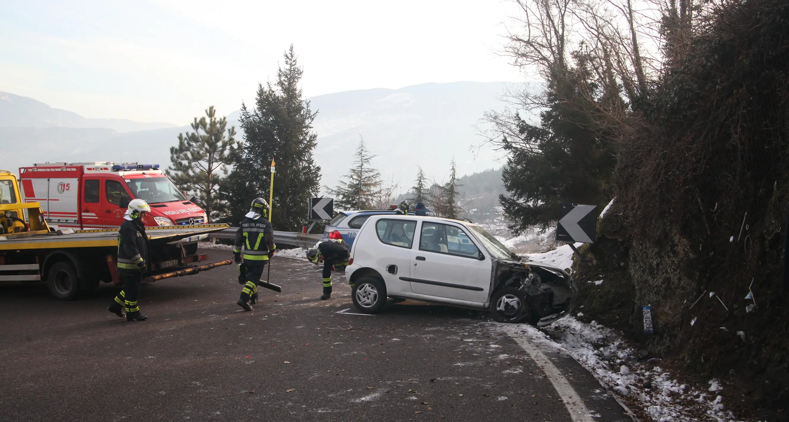 Schianto in auto a Besagno Donna in condizioni gravissime
