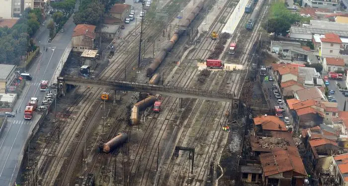 Strage di Viareggio: condanne 7 anni a Moretti ed Elia