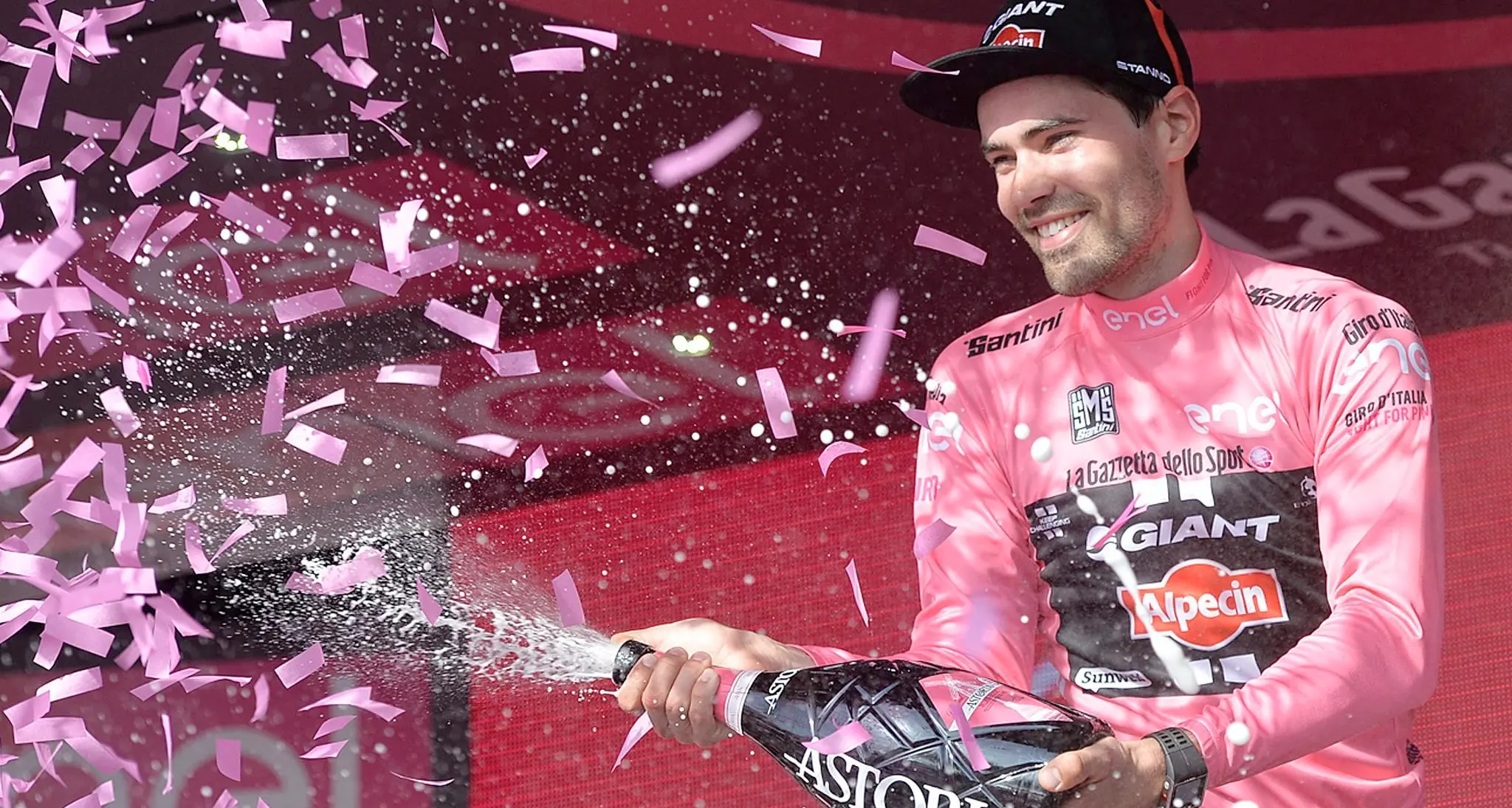 Giro d'Italia, Dumoulin contro Froome: «La sua presenza qui non è un bene per il ciclismo»
