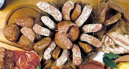 «Luganega e speck di qualità con i suini di altre regioni»