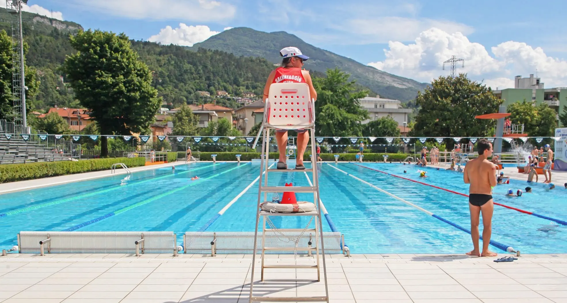 Piscina, a luglio ingressi giù del 28%