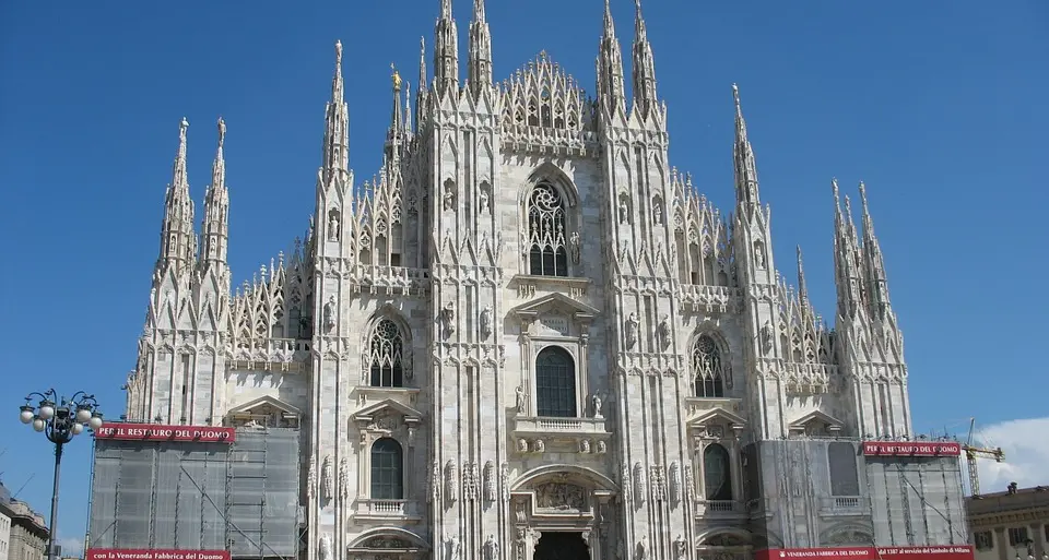 Milano, resta chiuso dentro Turista dorme nel Duomo